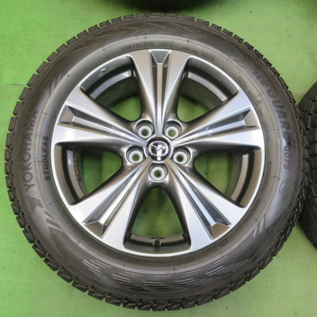 タイヤほぼ未使用！22年！キレイ☆マツダ CX-60 純正 235/60R18