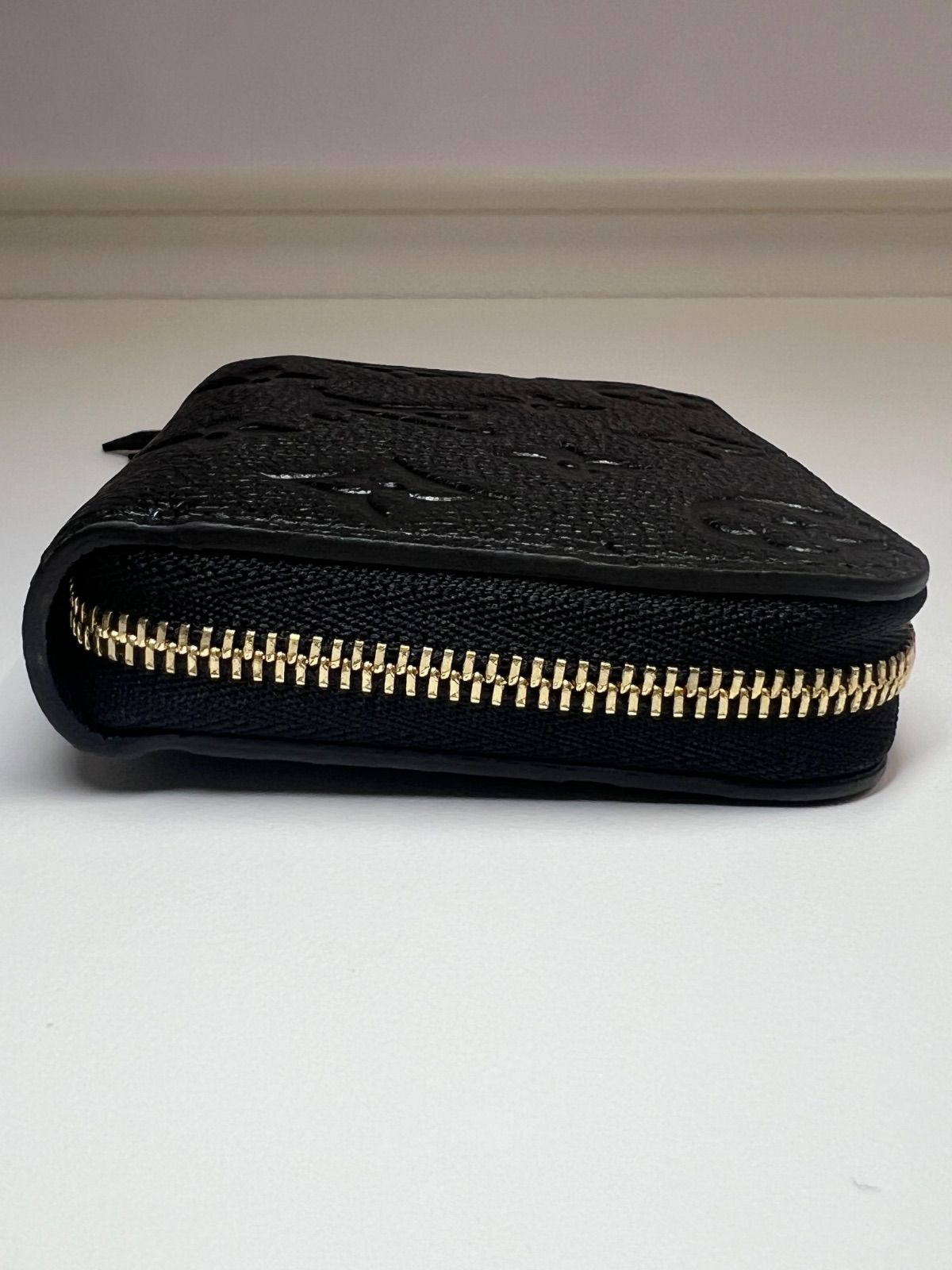 モノグラムアンプラント