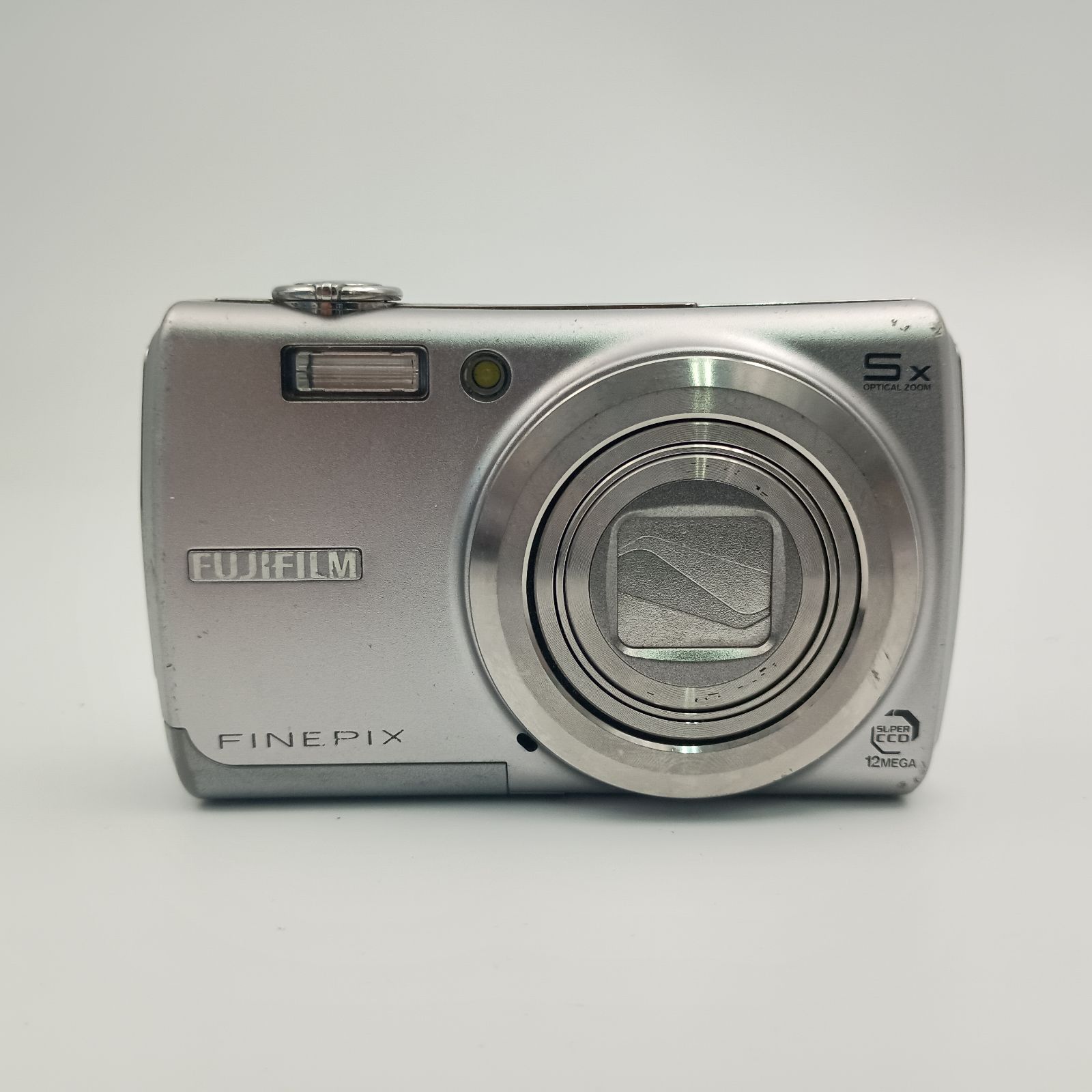 FUJIFILM FINEPIX F100 fd COMPACT DIGITAL CAMERA SILVER