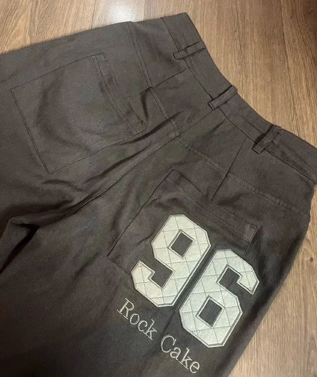 パンツ ROCKCAKE 96 Applique Pants Rockcake 96 Appliqué Pants on Bunjang Global Site.