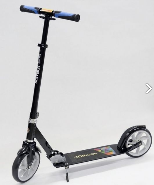 中古品　折り畳みキックボード m-cro マイクロ スイスメーカー 中古品 折り畳みキックボード m-cro マイクロ スイスメーカー 中古品