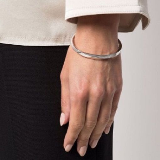 Tom Wood Infinity Bangle トムウッド インフィニティ 新品 TOM WOOD トムウッド Infinity Bangle M インフィニティ