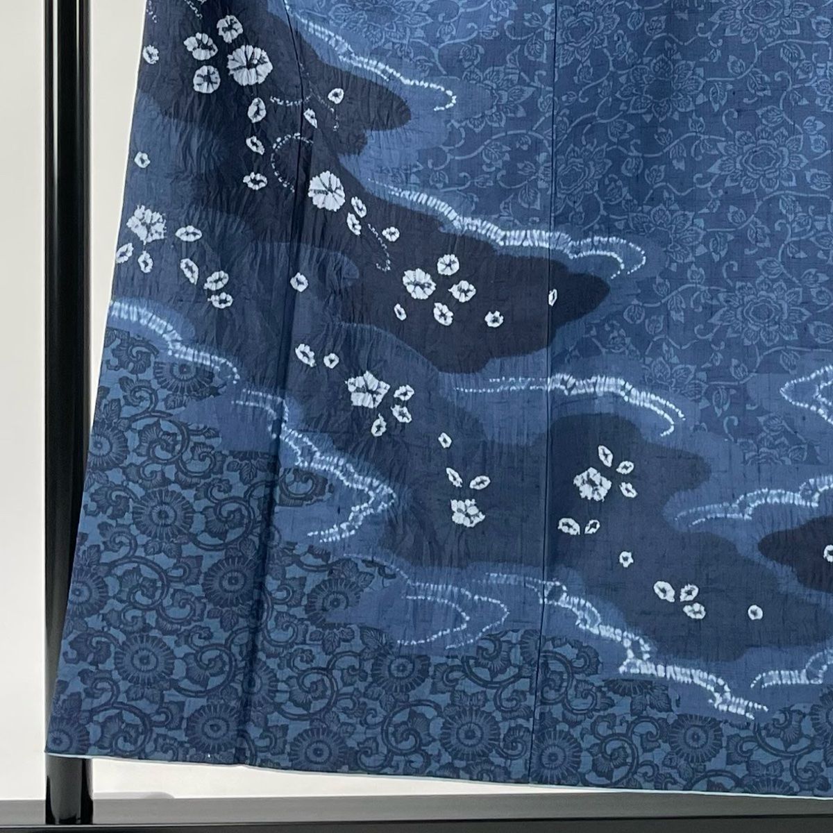 訪問着 身丈154cm 裄丈63.5cm S 袷 紬地 花唐草 霞 絞り 染め分け 藍色  