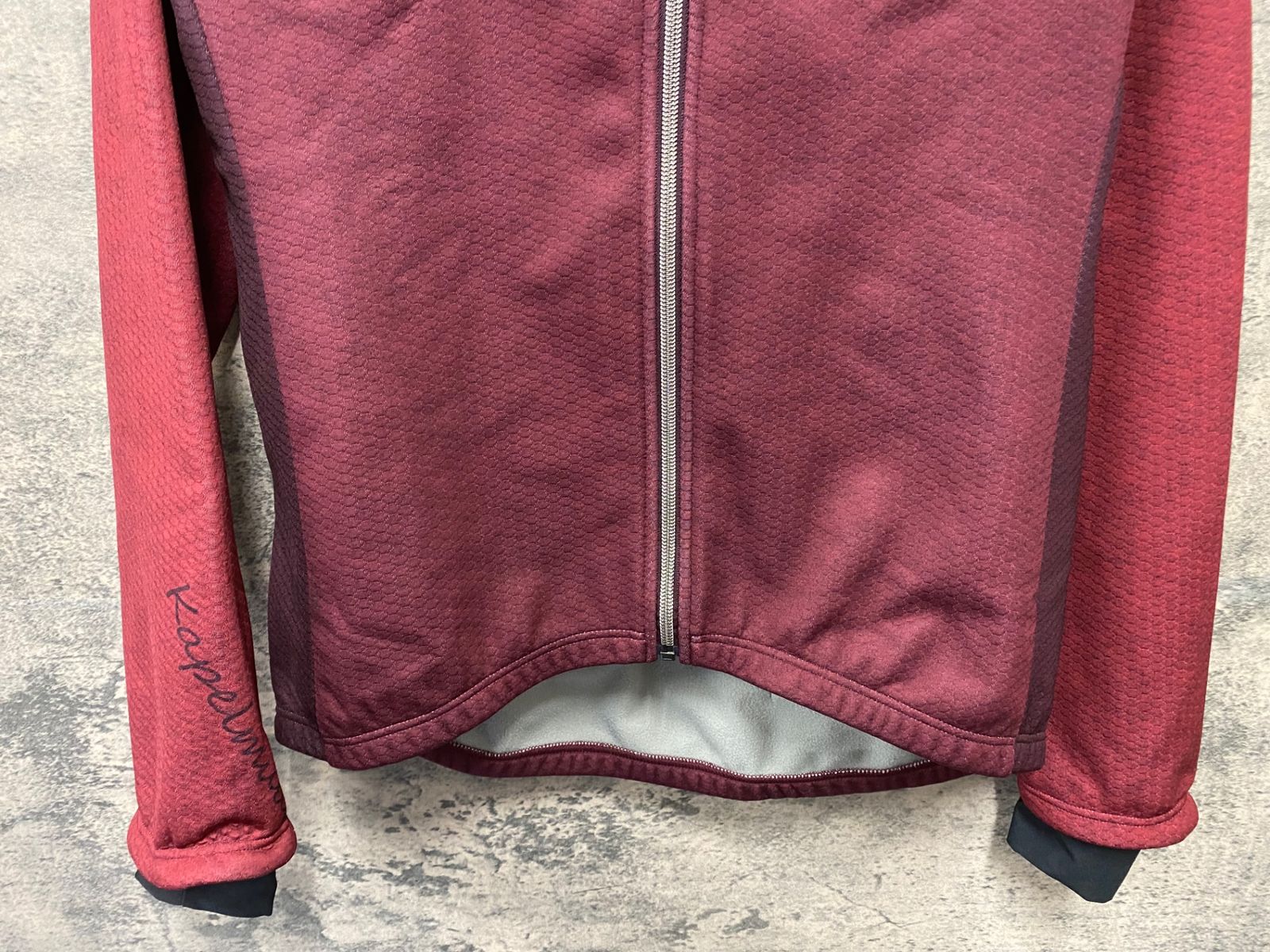値下げしました❗️KAPELMUUR フーディジャケット レッド 値下げしました❗️KAPELMUUR フーディジャケット レッド カペル