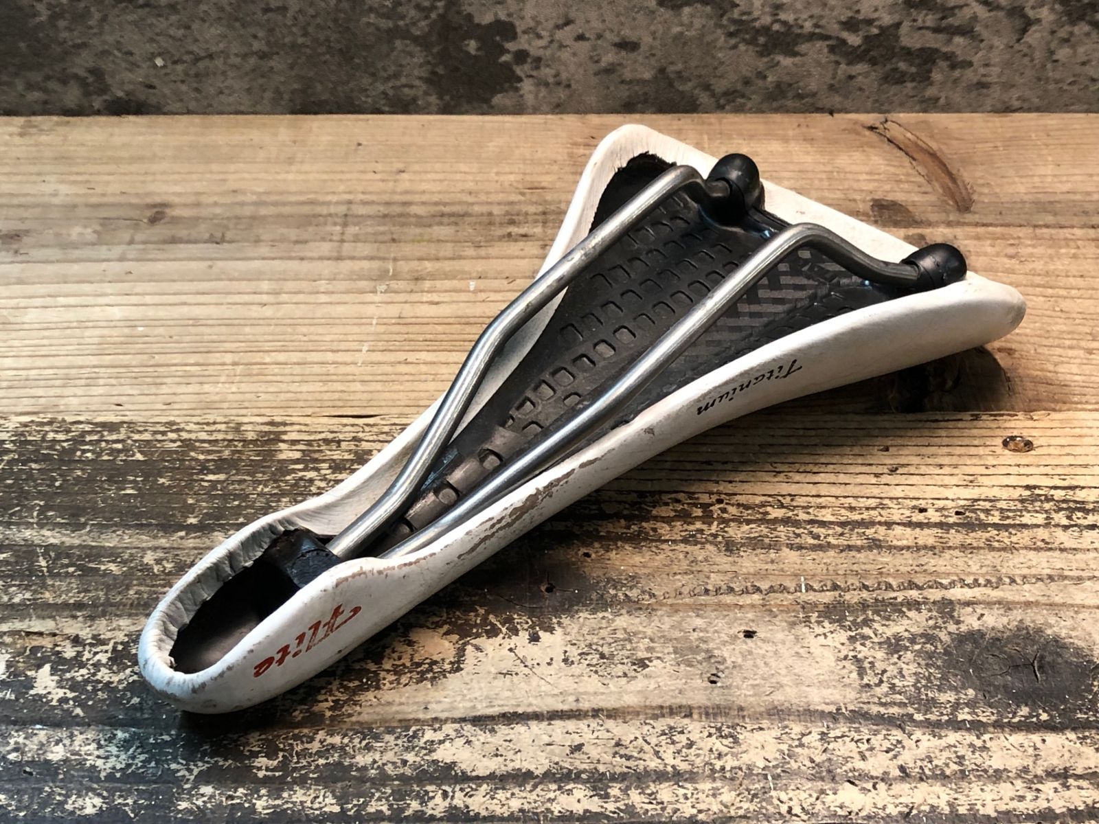 Selle Italia Flite チタンレール 中古品 Selle Italia Flite チタンレール 中古品 Selle Italia Flite