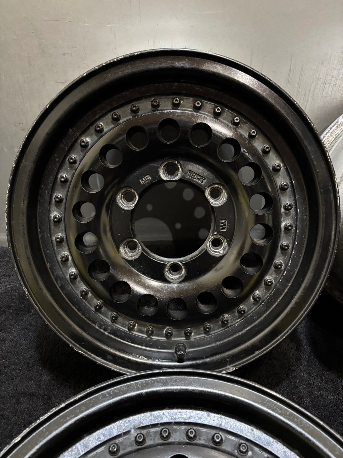塗装品 BRIDGESTONE BERG 15インチ 6.5J 28 139.7 6H アルミホイール 4本 レンコンホイール ハイエース デリカ ブリヂストン 2-K350
