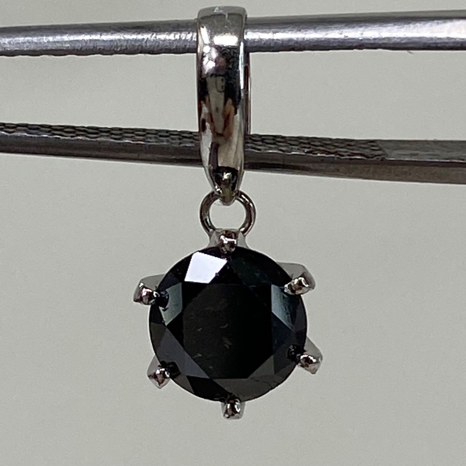 pt900 プラチナペンダント ブラックダイヤモンド 0.9ct - メルカリ