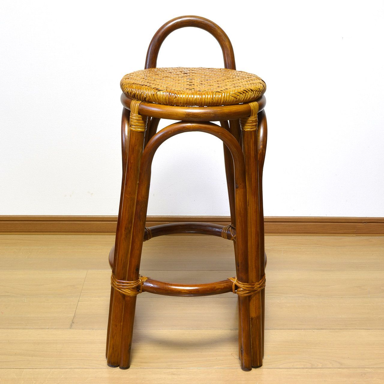 取っ手付きラタンスツール座面高さ60cm - メルカリ