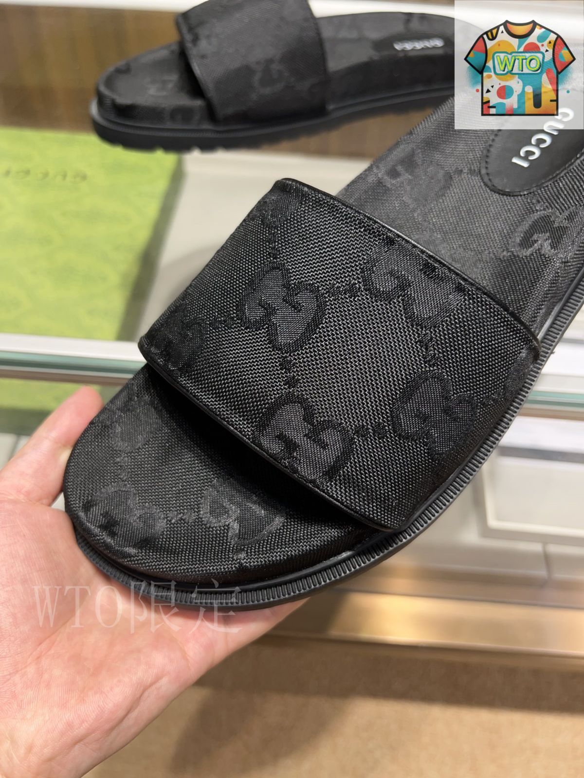 Gucci グッチ メンズ スリッパ04-OI66 - メルカリ