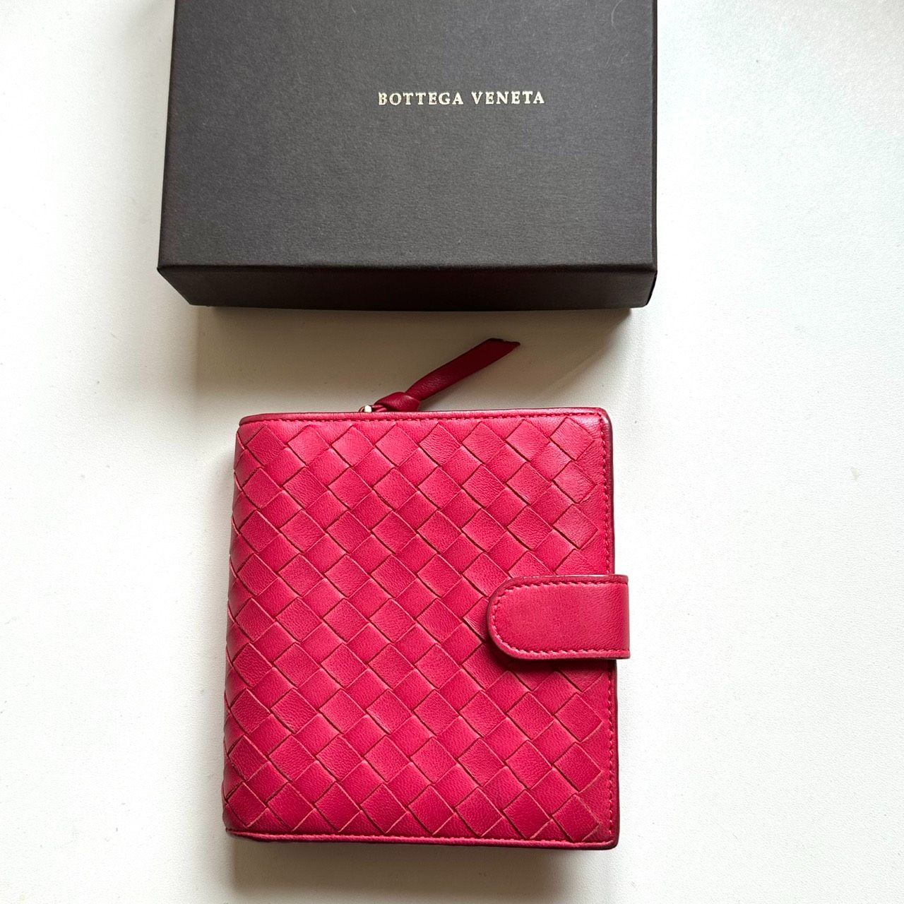 ボッテガヴェネタ BOTTEGA VENETA 二つ折り財布 イントレチャート ピンク
