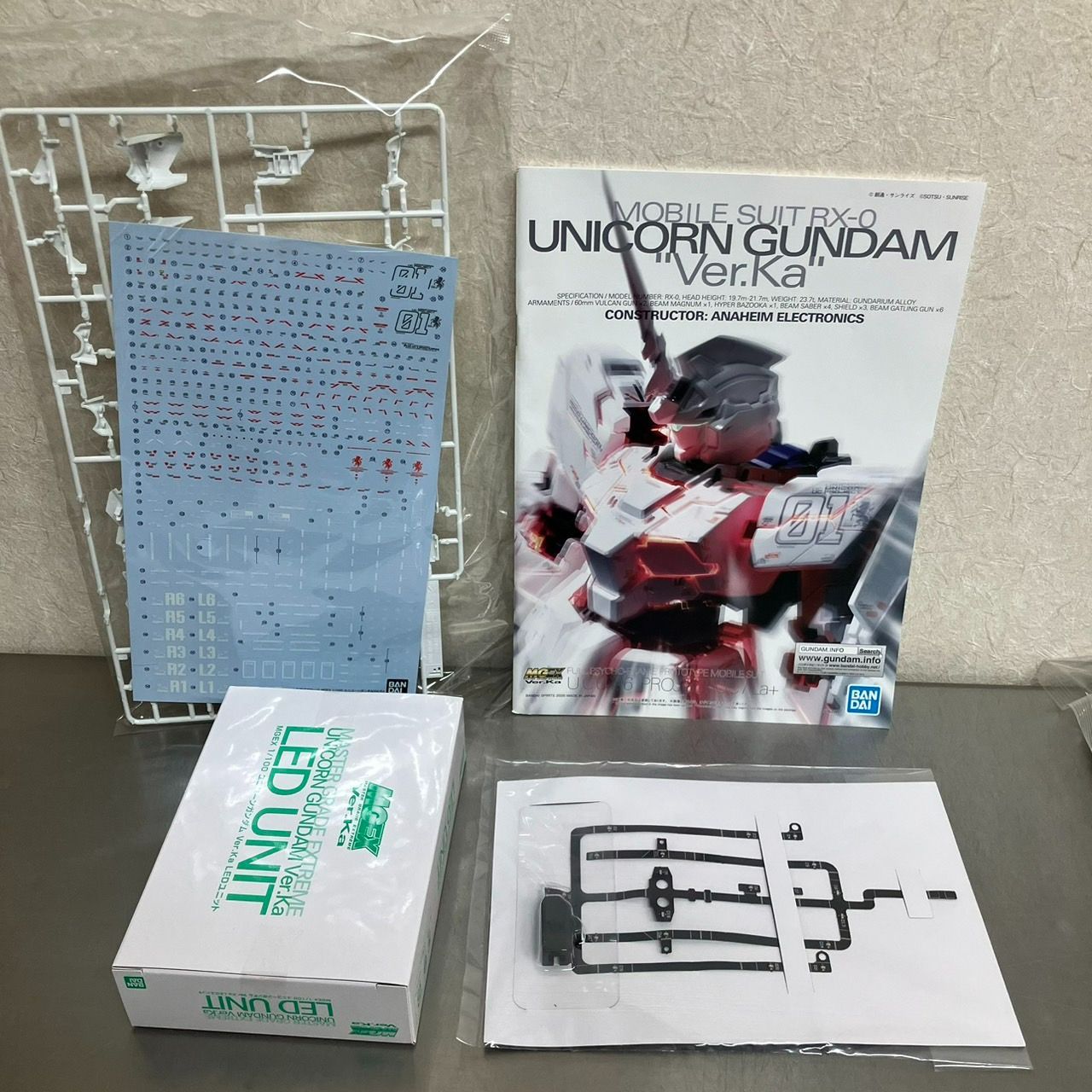 MGEX ユニコーンガンダム Ver.Ka プレミアムユニコーンモードボックス ガンプラ「MGEX ユニコーンガンダム Ver.Ka［プレミアム