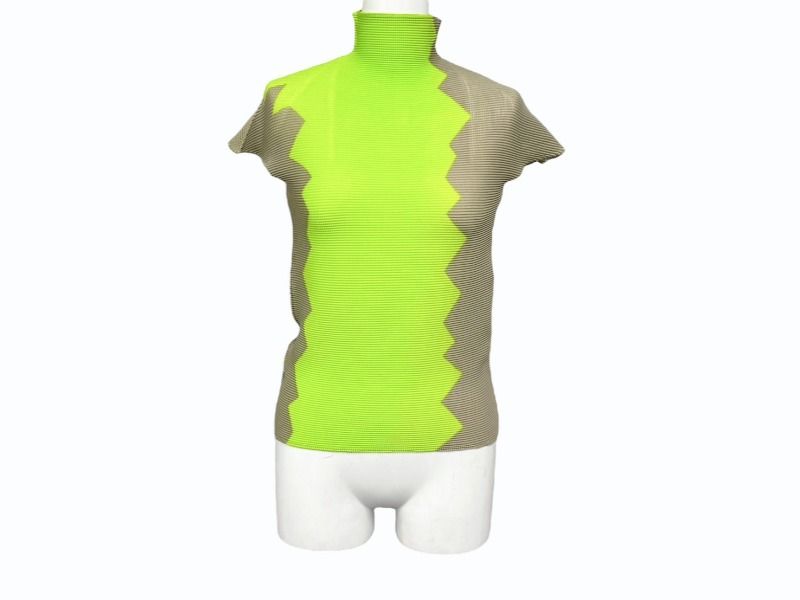 極美品 ISSEY MIYAKE イッセイミヤケ PLEATS (T.) プリーツ 半袖