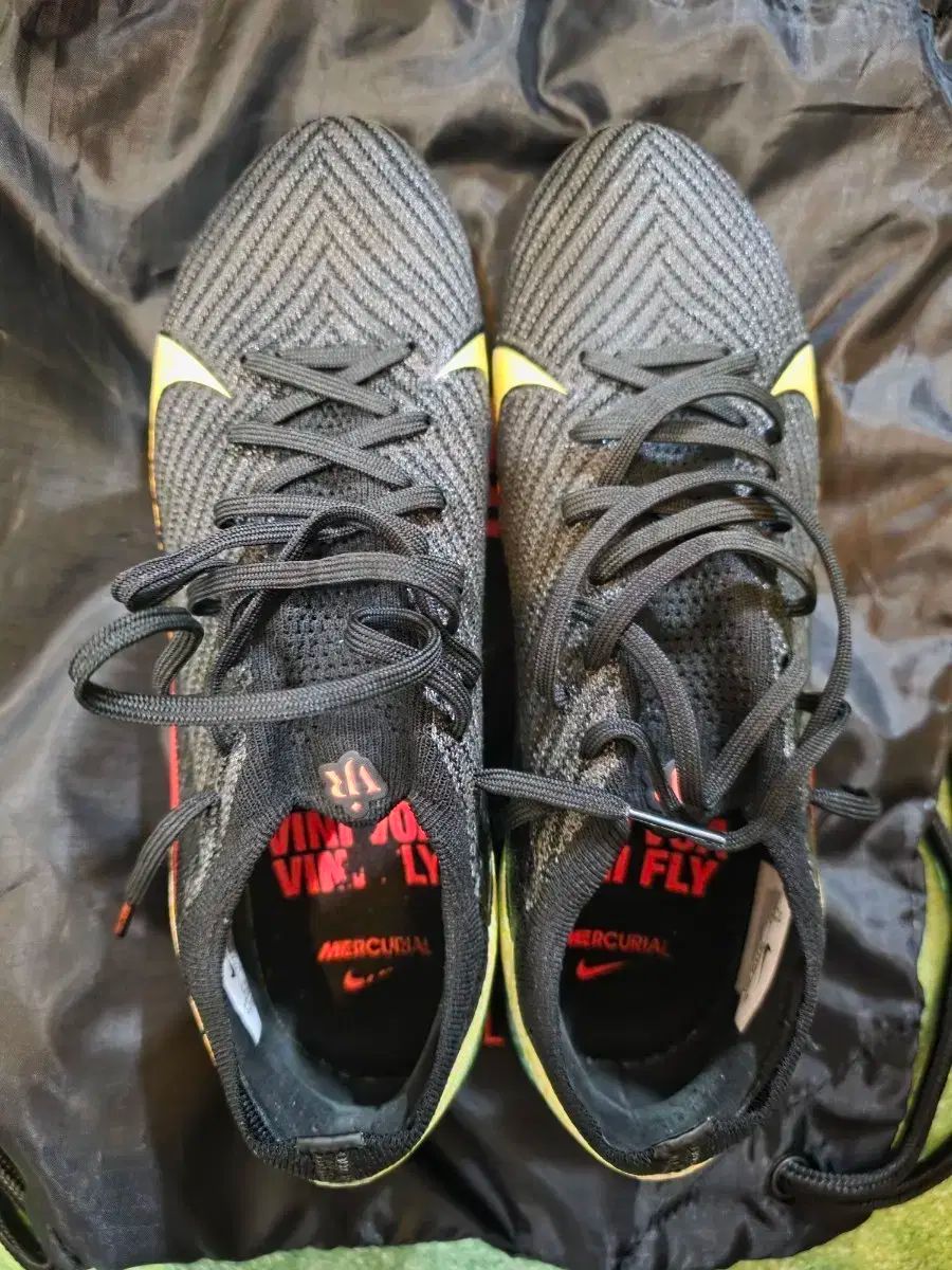 ナイキ ズーム マーキュリアル ベイパー 16 エリート VJR FG 255