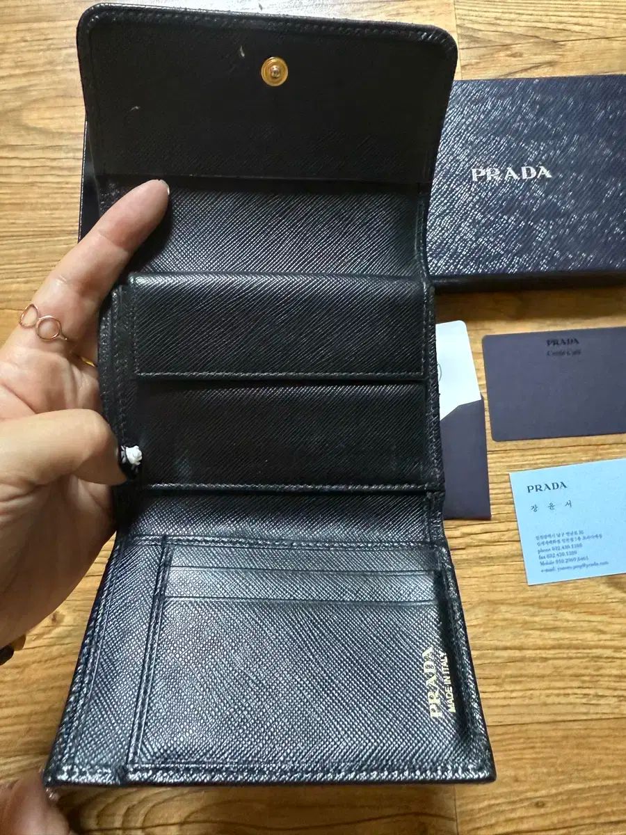 ✨未使用に近い✨　PRADA ミディアムウォレット　ミニ財布　リボン　二つ折り 新品 PRADA プラダ リボン 折財布 リボン ピンク ミニ財布 ミニ