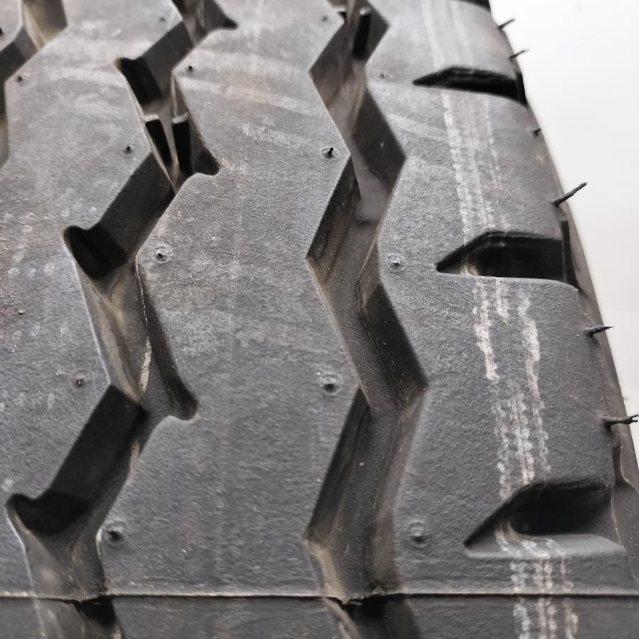 悩みのない ◆配送先指定あり◆ ほぼ♥ トラック用オンロード 1本 225|80R17.5 123|122L ブリヂストン G588 2020年製 ～本州 四国は送料無料～ 鑑賞に適した