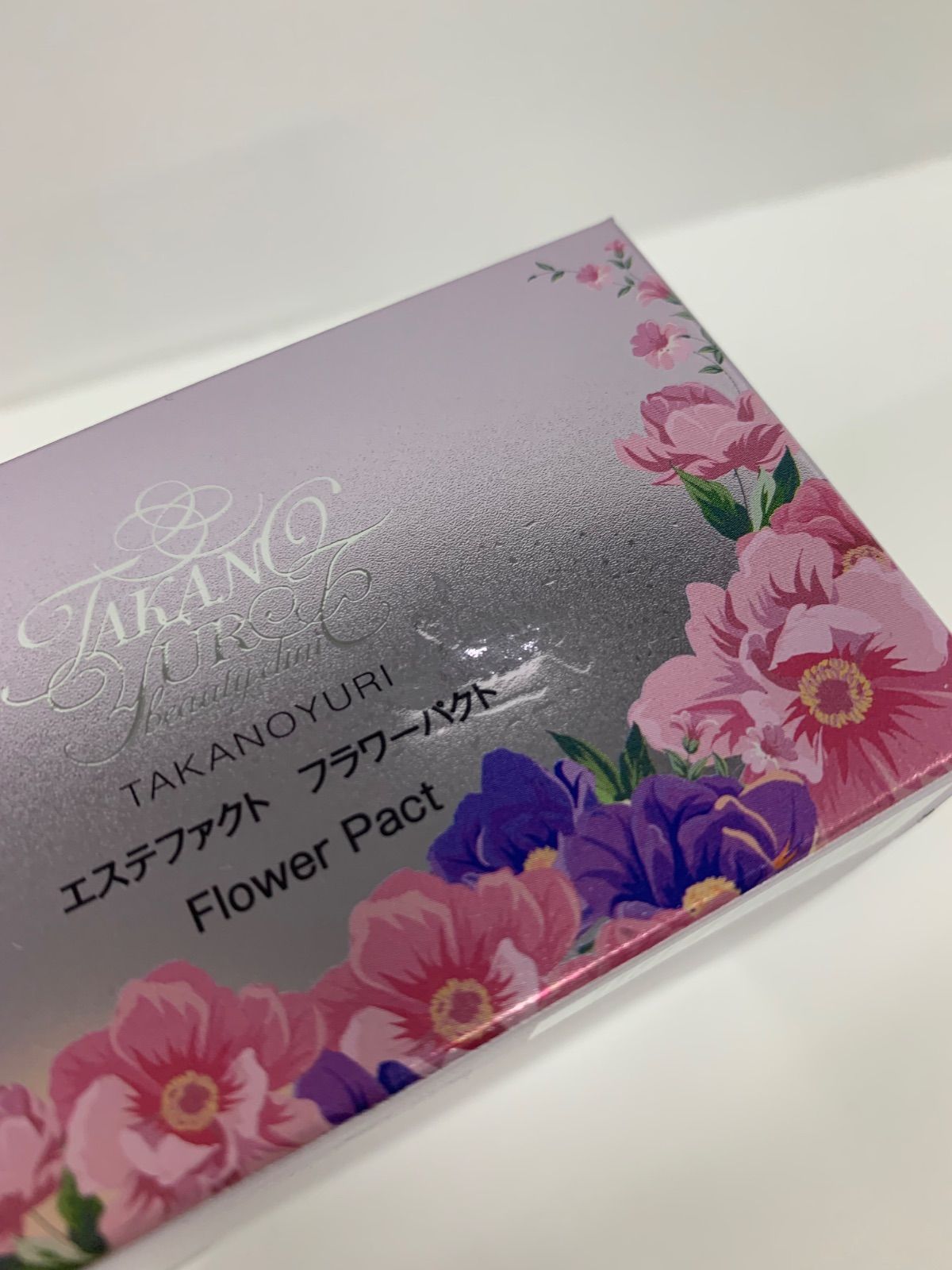 たかの友梨フラワーパクトフアンデーションレフィル付きセット たかの友梨フラワーパクトフアンデーションレフィル付きセット エステ