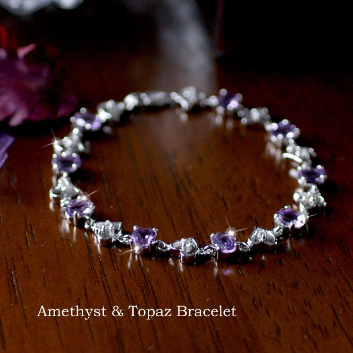 サンリオ ハローキティ クラウンピンバッジ 2点セット 激レア KI・LA