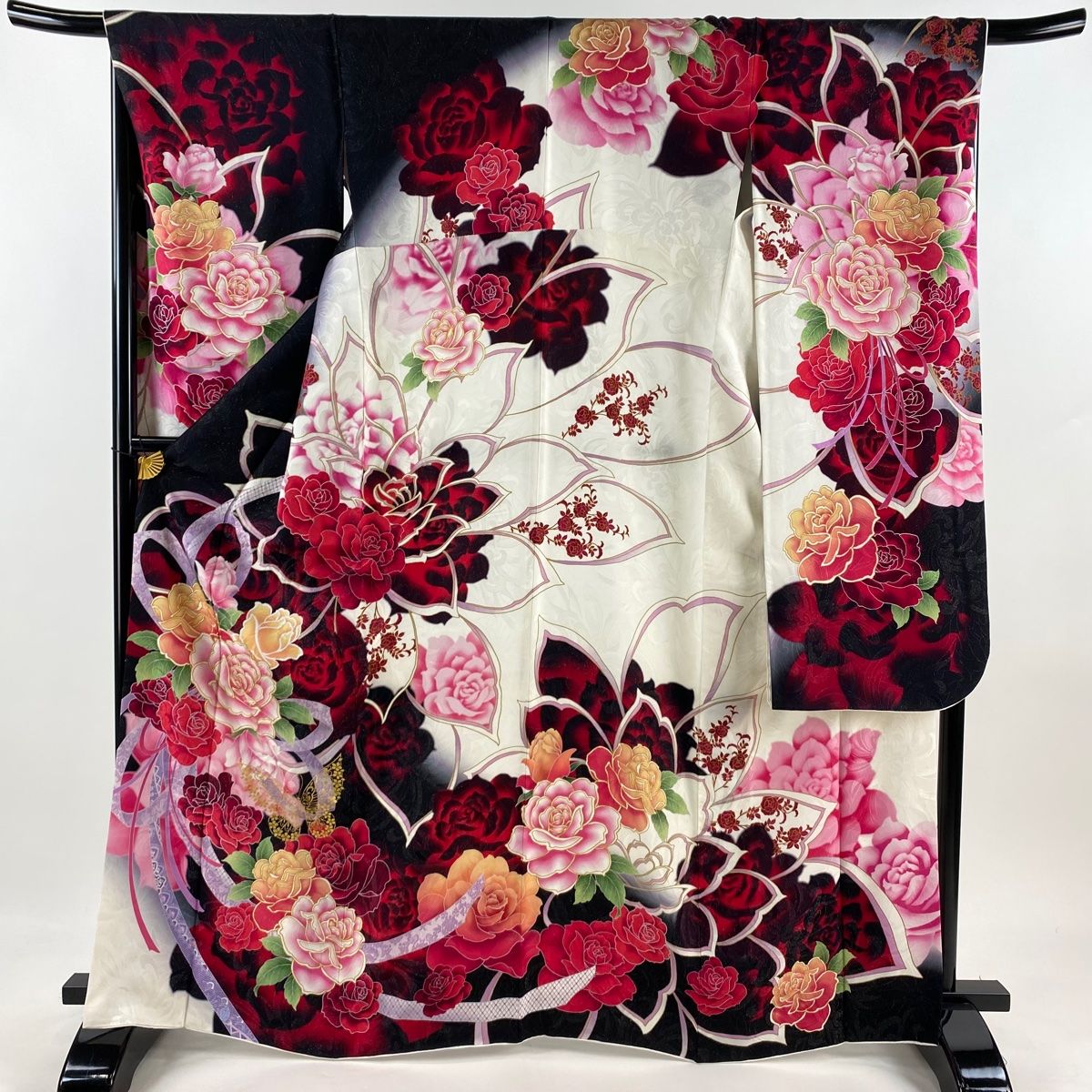 振袖 身丈166.5cm 裄丈68cm L 袷 薔薇 蝶 銀通し 金彩 黒 正絹