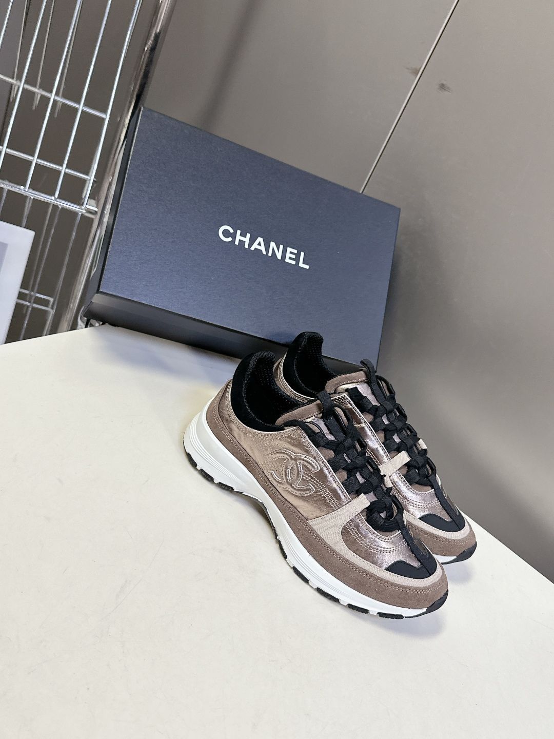 大人カジュアルの主役に♡【CHANEL】25Aスニーカー CHANEL シャネル 25A カジュアル スニーカー01-2 - メルカリ