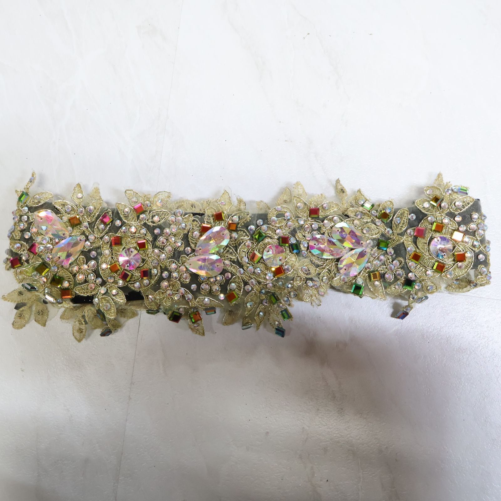 ベリーダンス用 オリエンタル衣装】ブラック×ゴールド ラインストーン