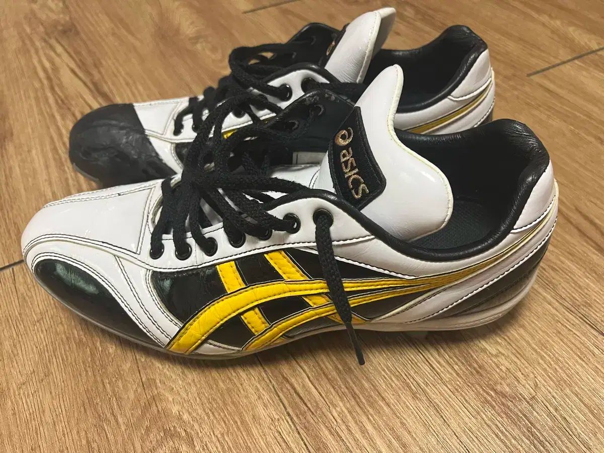 Asics アシックス