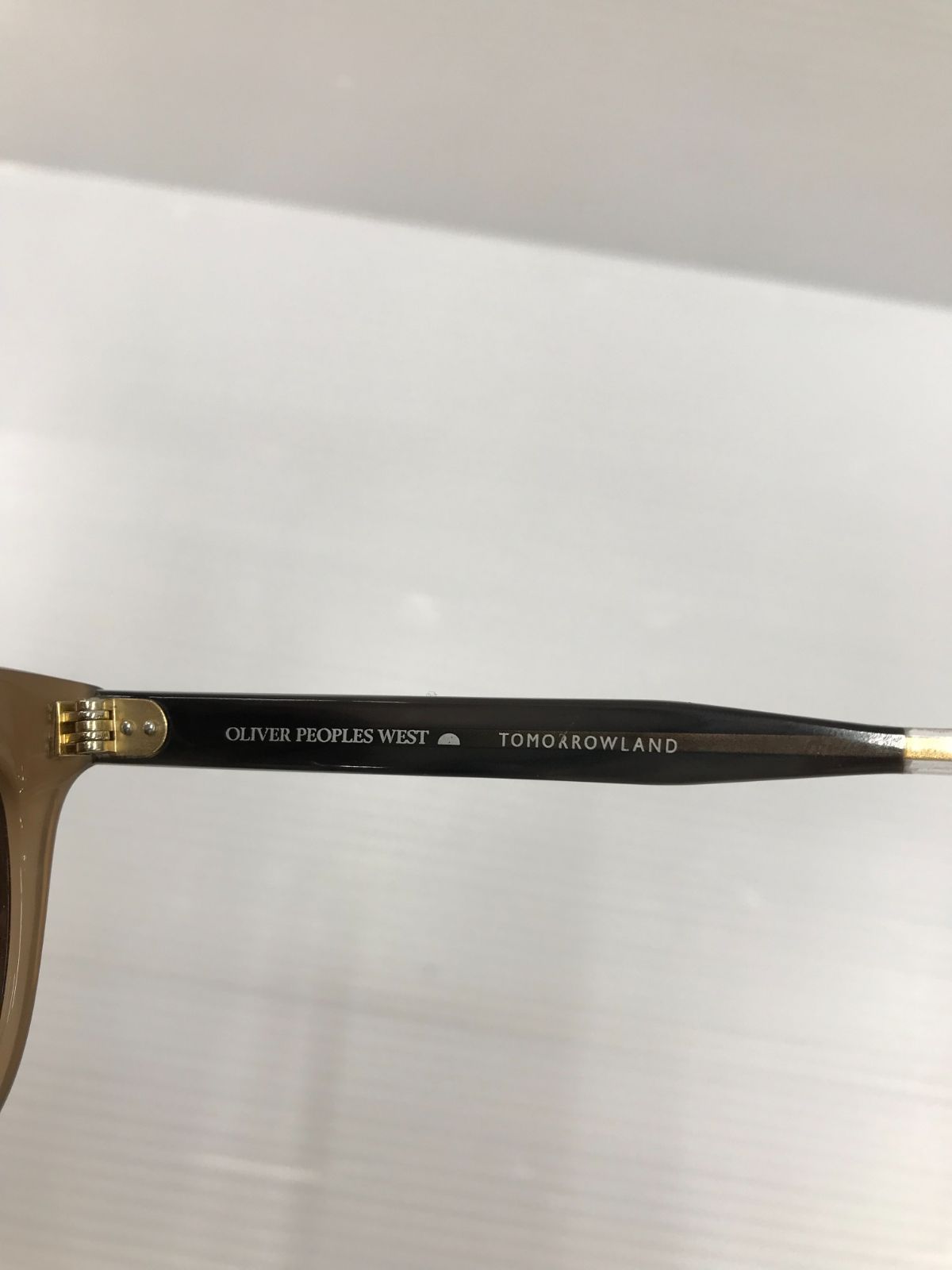 81.OLIVER PEOPLES WEST　偏光サングラス【店舗併売品】