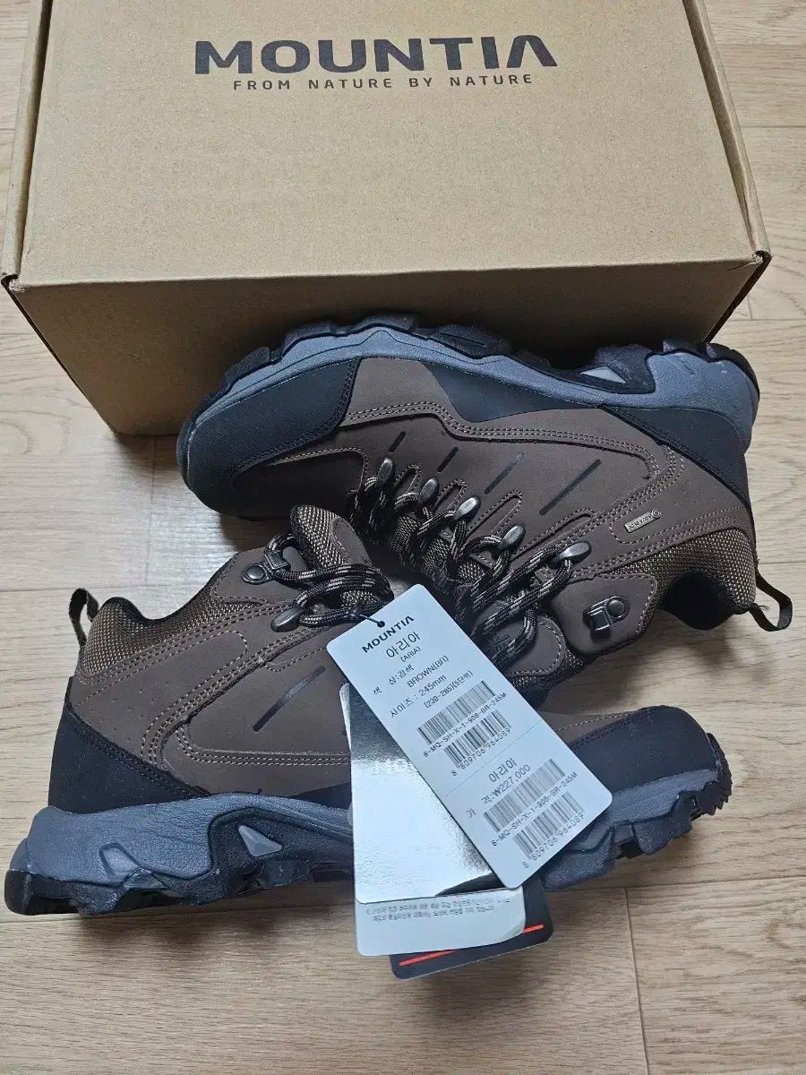 マウンティア 四季 ユニセックス 登山靴 245