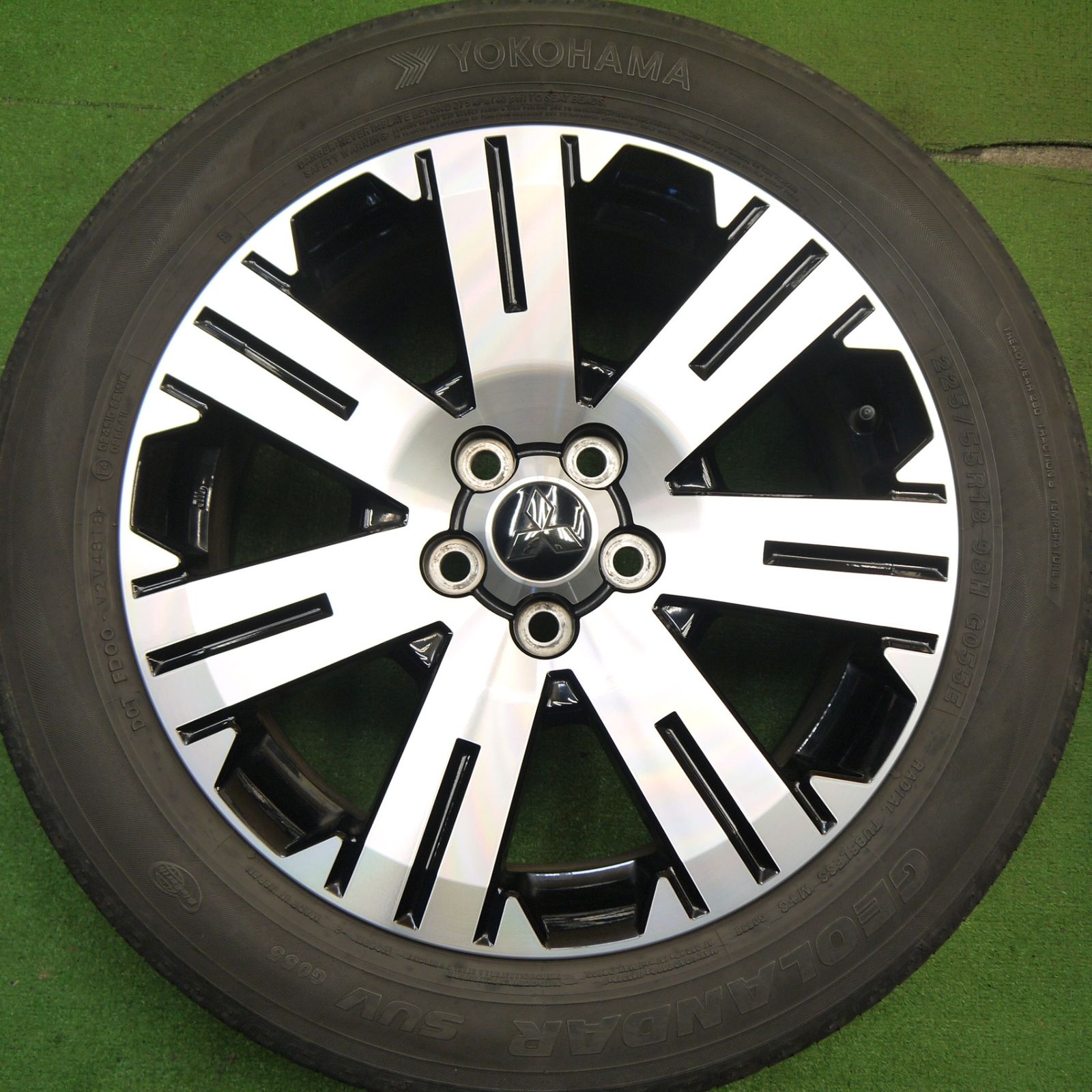 SUV G055