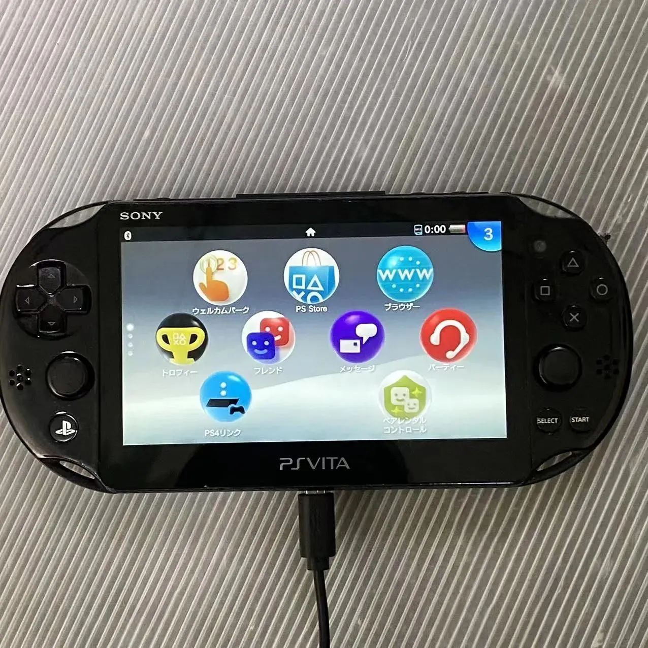 Sony PS Vita PCH-2000シリーズ ブラック 本体のみ【動作確認済み