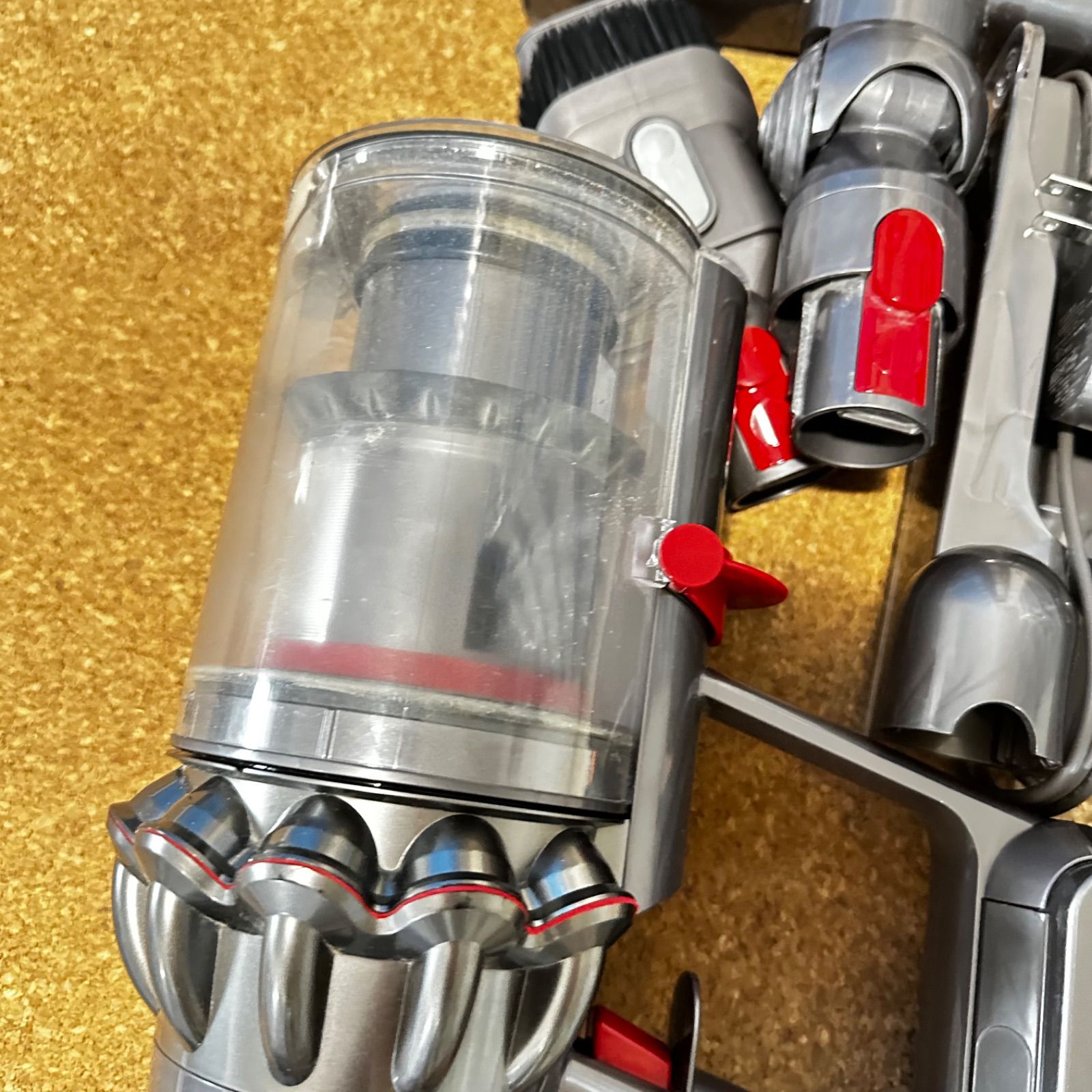ダイソン Dyson V10 SV12 【ジャンク品】 ジャンク品】ダイソンV10【SV12】本体のみ - メルカリ
