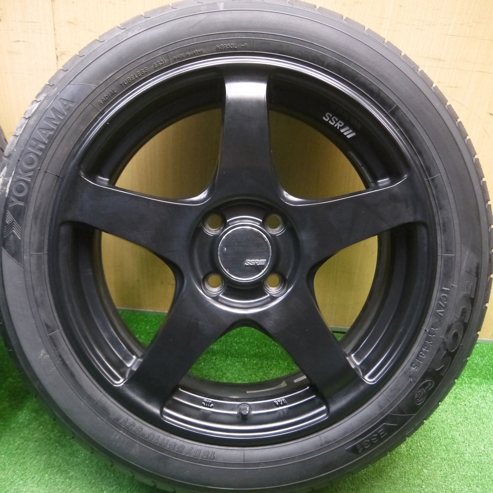 送料無料] バリ溝！8.5分☆SSR GTV01 185/55R16 ヨコハマ エコス ES31 