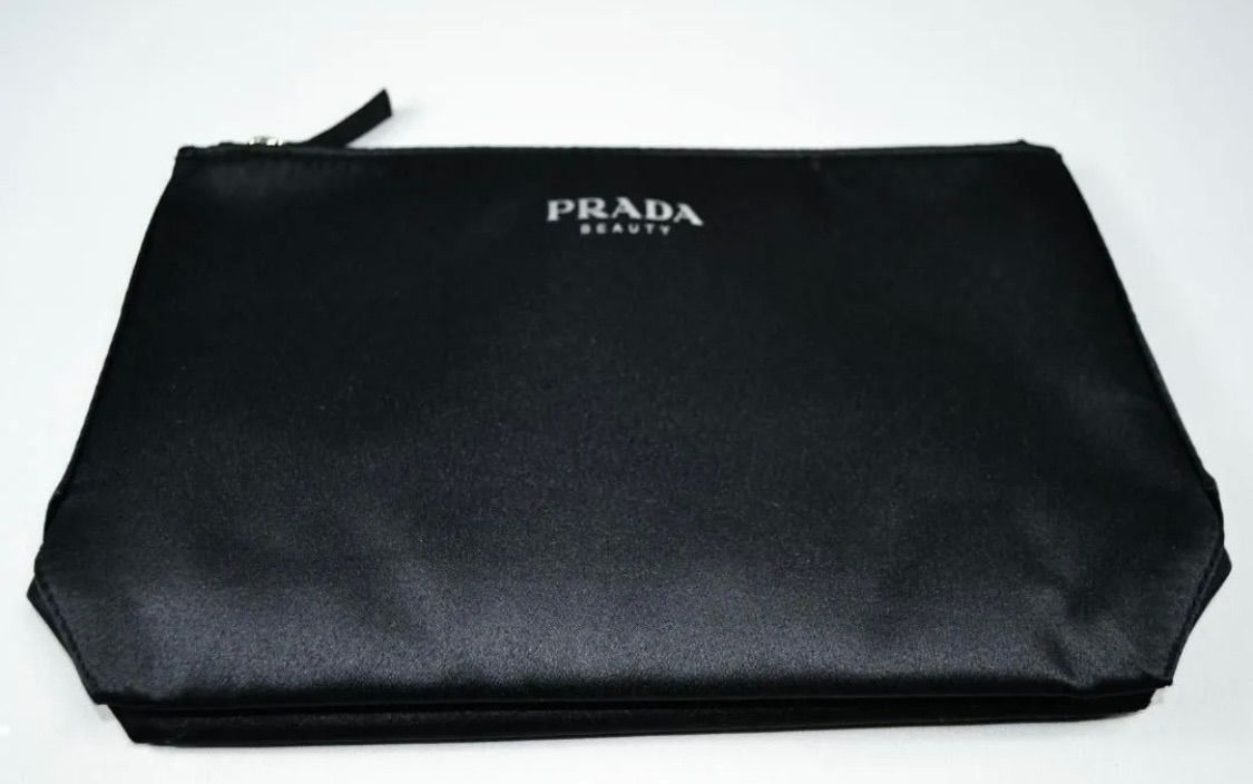 PRADA ブラック