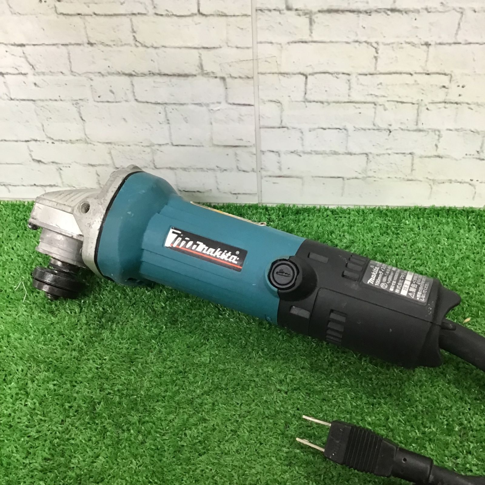 マキタ(makita) 100mmディスクグラインダ 9533B【町田店】