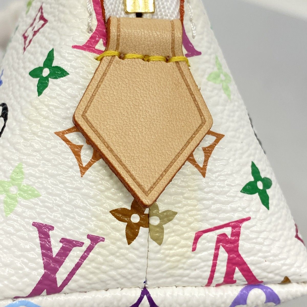 【使い勝手抜群】Louis Vuitton GM コスメティック ポーチ maxresdefault.jpg