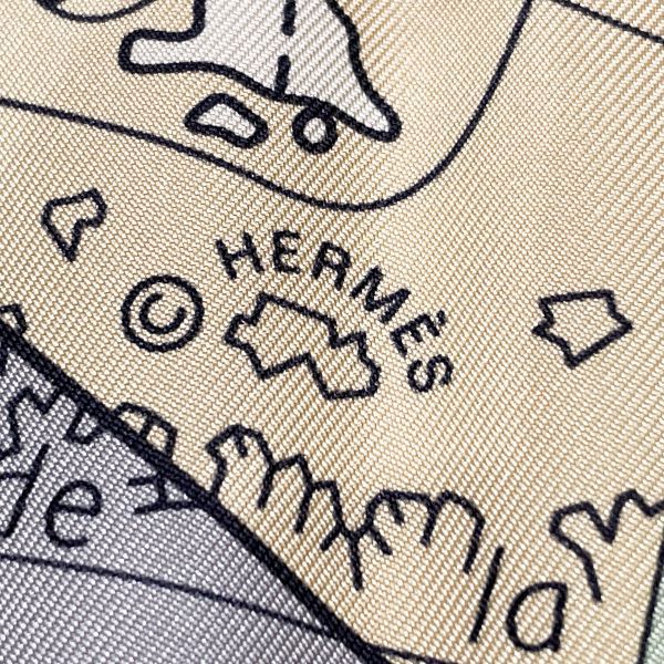 HERMES カレ90 LE MONDE EST VASTE 世界地図 スカーフ - メルカリ