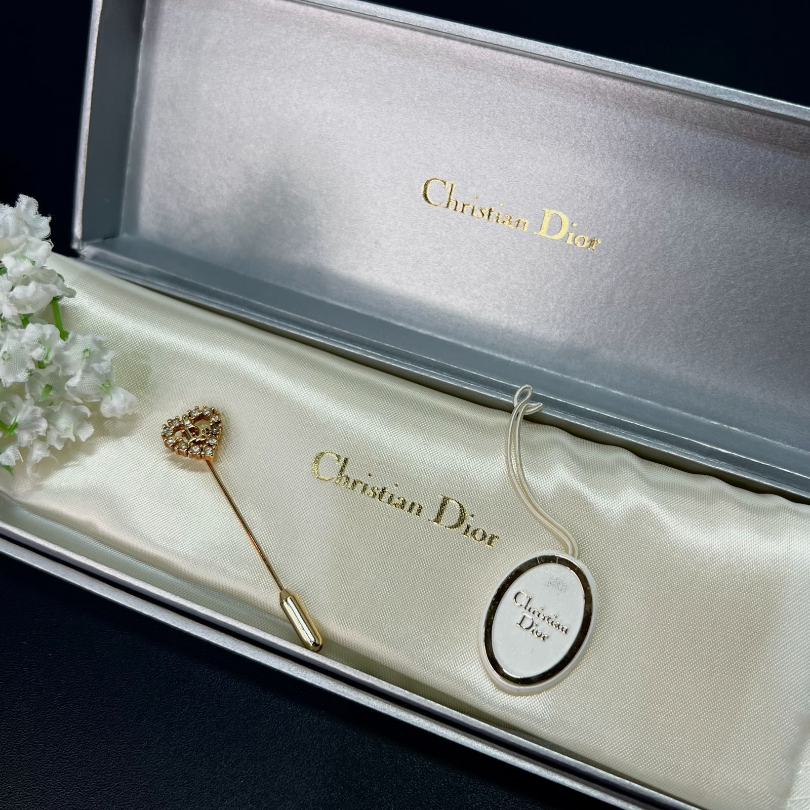 美品✨ Dior ディオール ピンブローチ ハート ラインストーン ロゴ 楽天市場】Christian Dior□ ハート Diorロゴ ピンブローチ