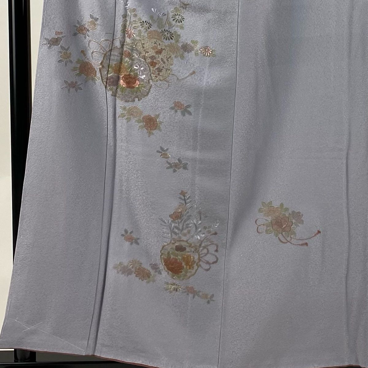 競ナビ】付下げ 美品 秀品 雪輪 草花 金糸 刺繍 茜色 袷 165cm 68cm L 