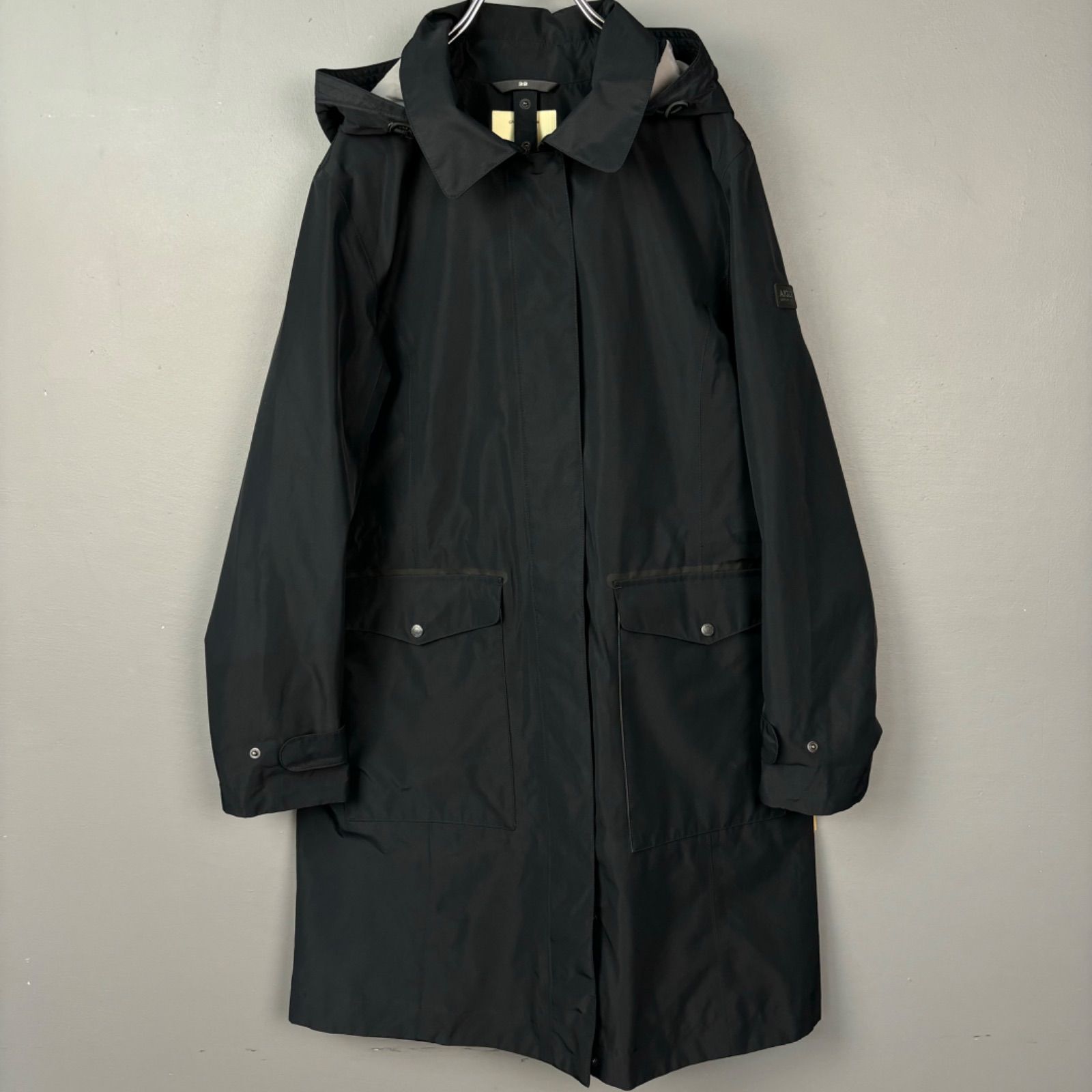 値下げしました‼️【新品同様】AIGLE スプリング&レインコート フード付き メンズ ゴアテックス フーデッドレインコート ZBHAP07 - AIGLE