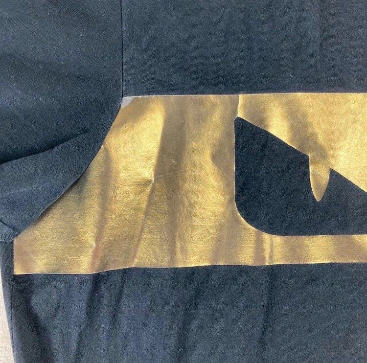 正規品　FENDI 半袖Tシャツ　モンスターアイ　ブラック×ゴールド　XL 正規品 FENDI 半袖Tシャツ モンスターアイ ブラック×ゴールド XL