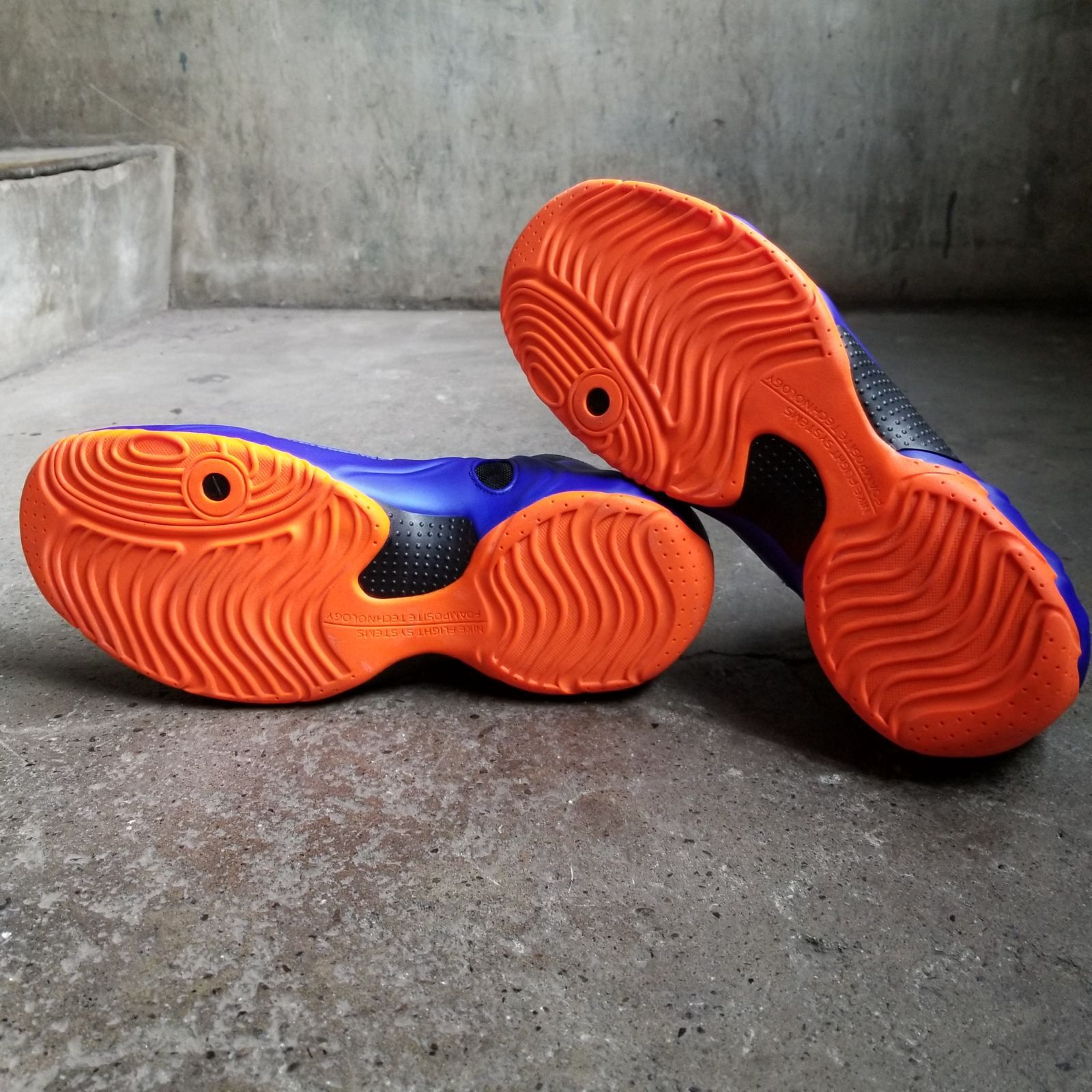 NIKE AIR FLIGHT POSITE 