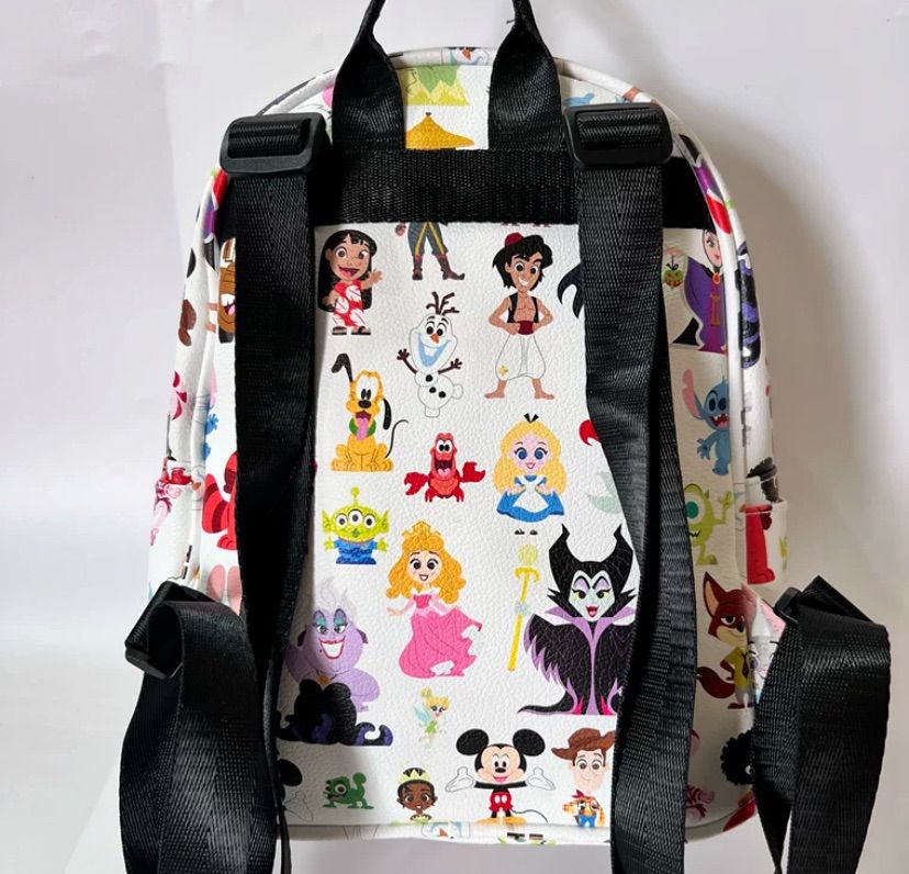 日本未入荷 海外限定 ディズニー 100th Disney 全員集合 総柄 ミニバックパック - メルカリ