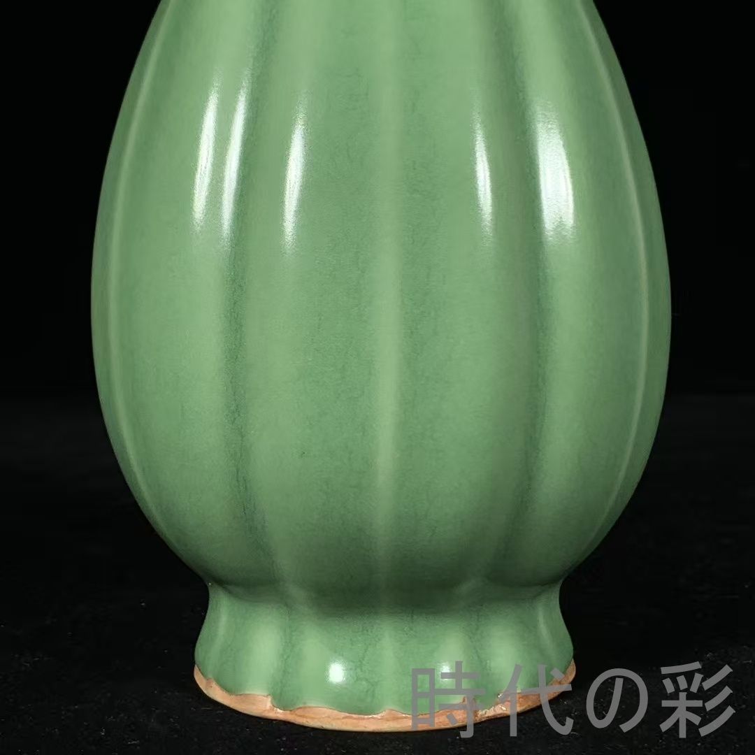 中国古美術 宋代 龍泉窯 梅子青釉 瓜形瓶 花瓶 文房置物 茶道具 青磁