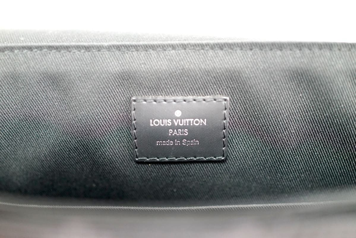 LOUIS VUITTON ルイヴィトン モノグラム エクリプス ディストリクト PM NM　斜め掛けショルダーバッグ　メッセンジャーバッグ　M44000