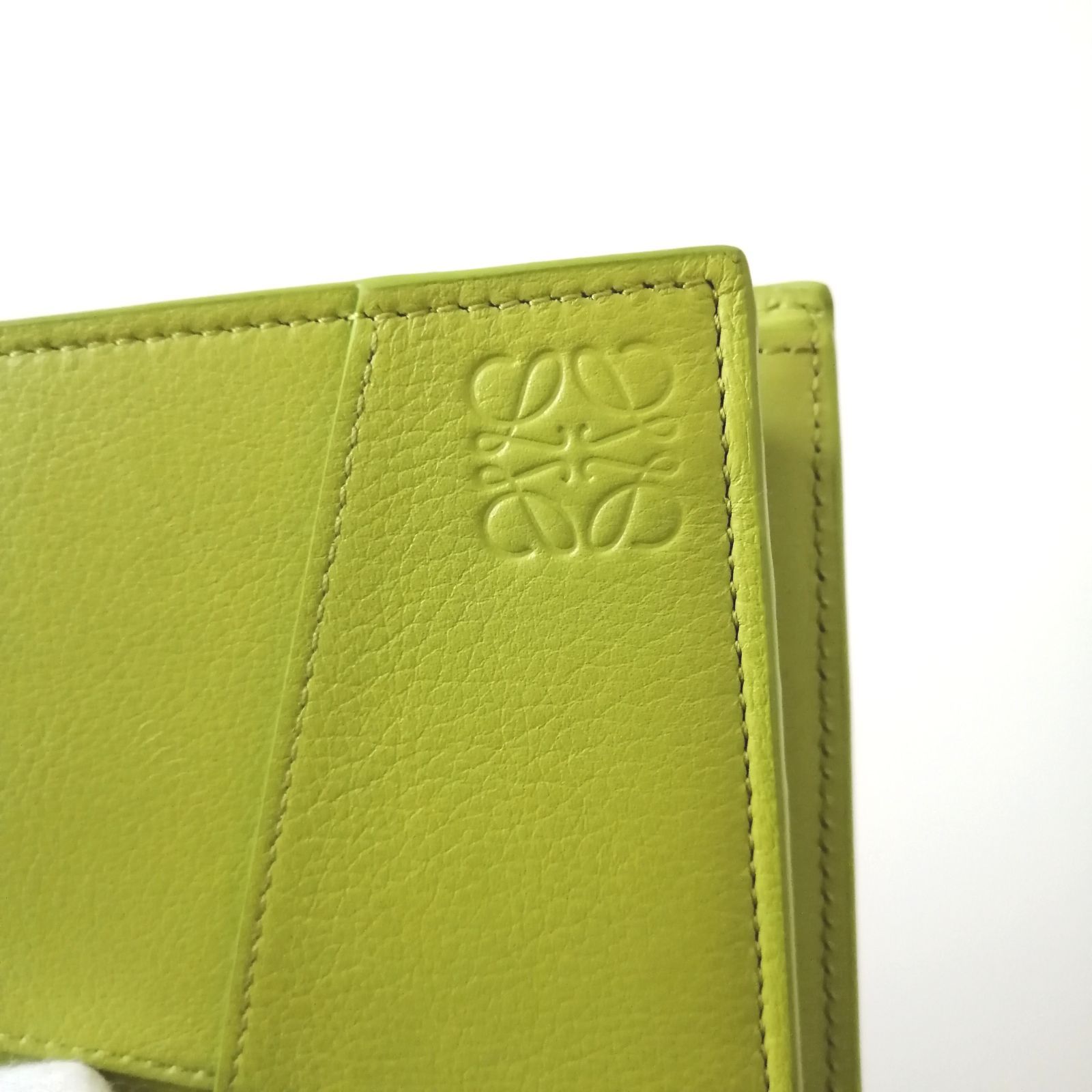 美品 ロエベ LOEWE 二つ折り財布 バイフォールド コインウォレット 