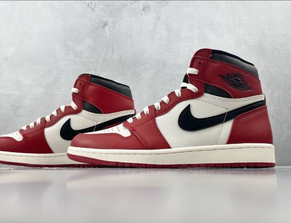 NIKE ナイキ エアジョーダン 1 Retro High シカゴ 期間限定