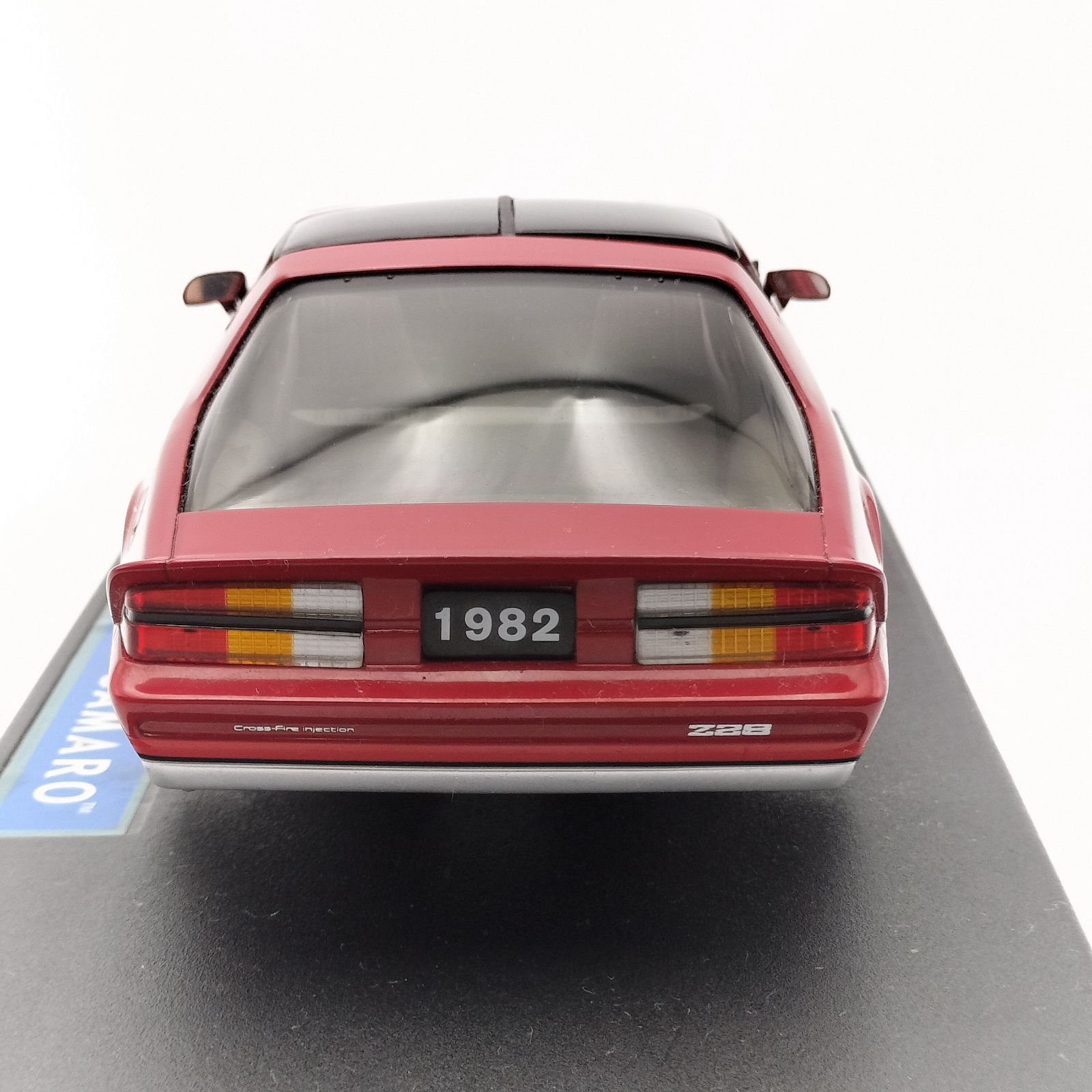 Sun Star】1982 シボレー カマロ Z28 レッド 1/18 ダイキャスト