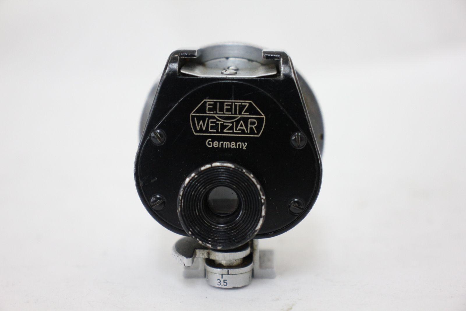 LEITZ