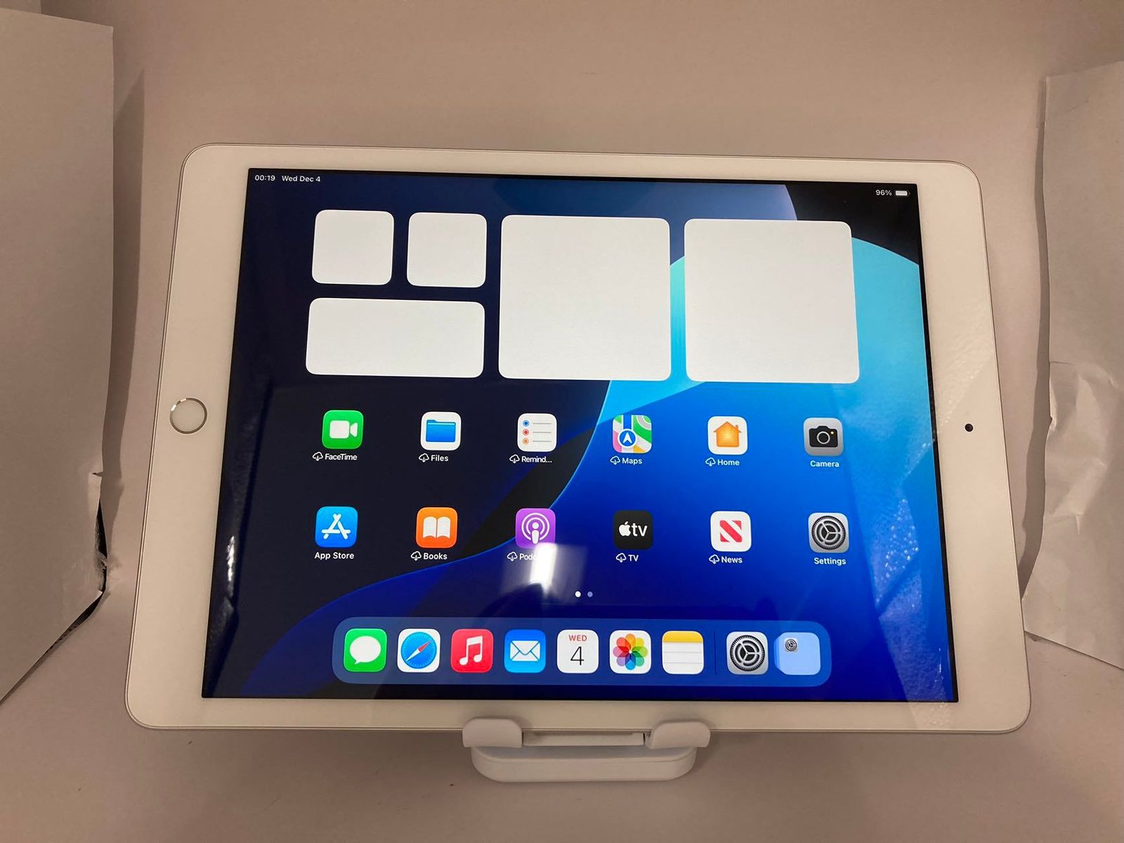 超美品 iPad 第8世代 バッテリー97% ムスビー｜☆美品 iPad 第
