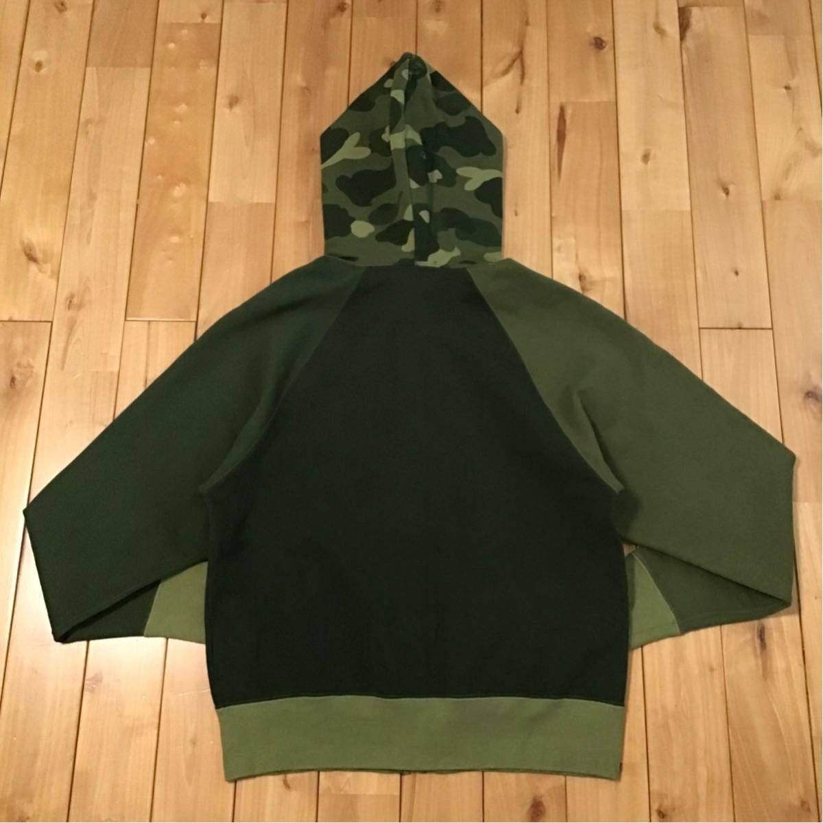 Green camo カレッジロゴ クレイジー パーカー Sサイズ a bathing ape 