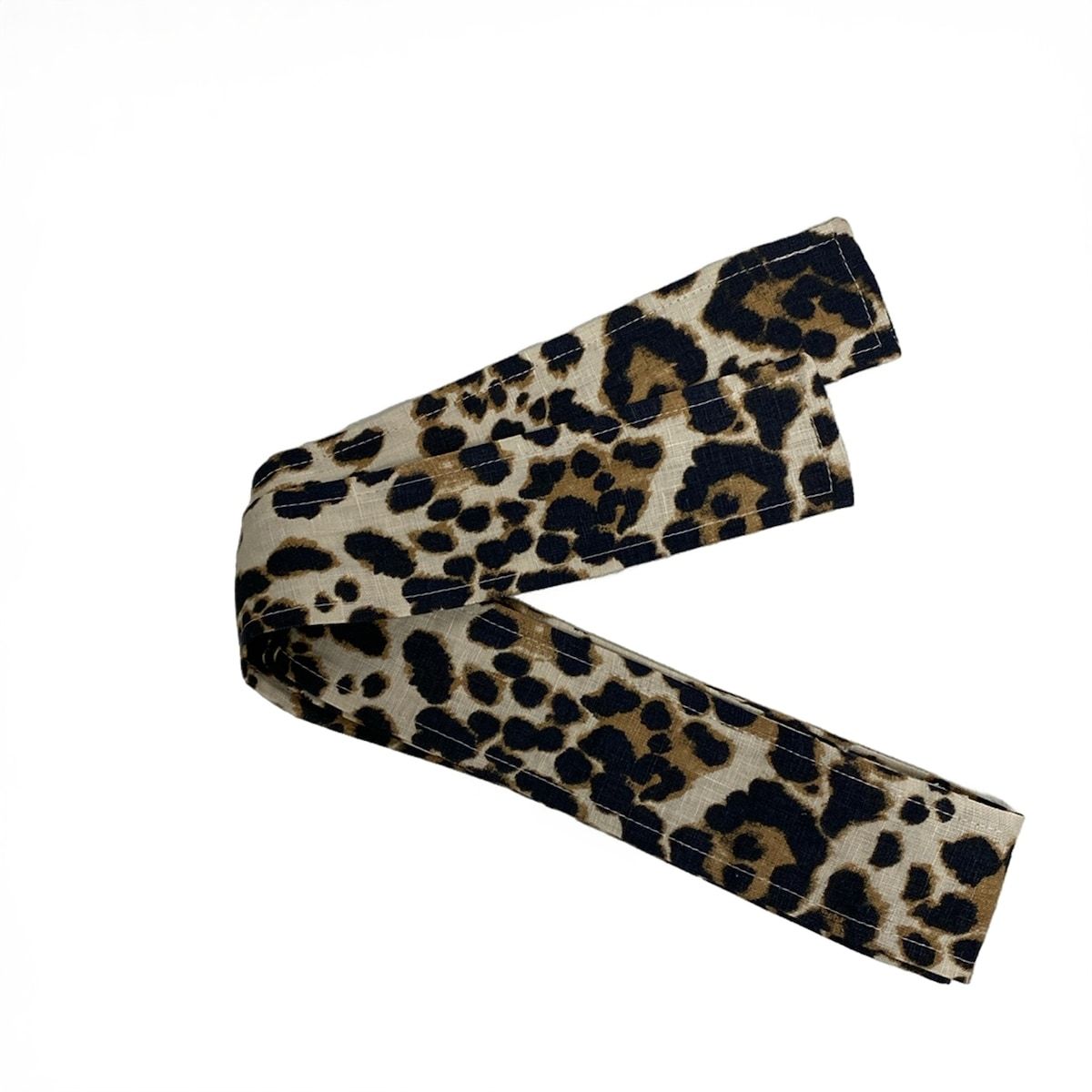 - アイボリー×黒×ダークブラウン